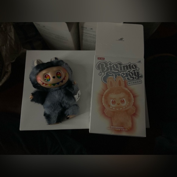 Pop Mart Biginto Energy Plush Toy - Picture 2 of 2